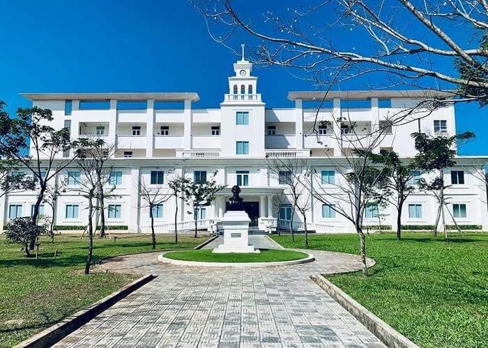 Trường Đại Học Phan Châu Trinh