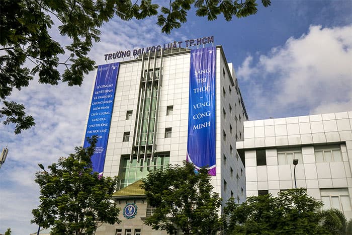 Trường Đại Học Luật TPHCM